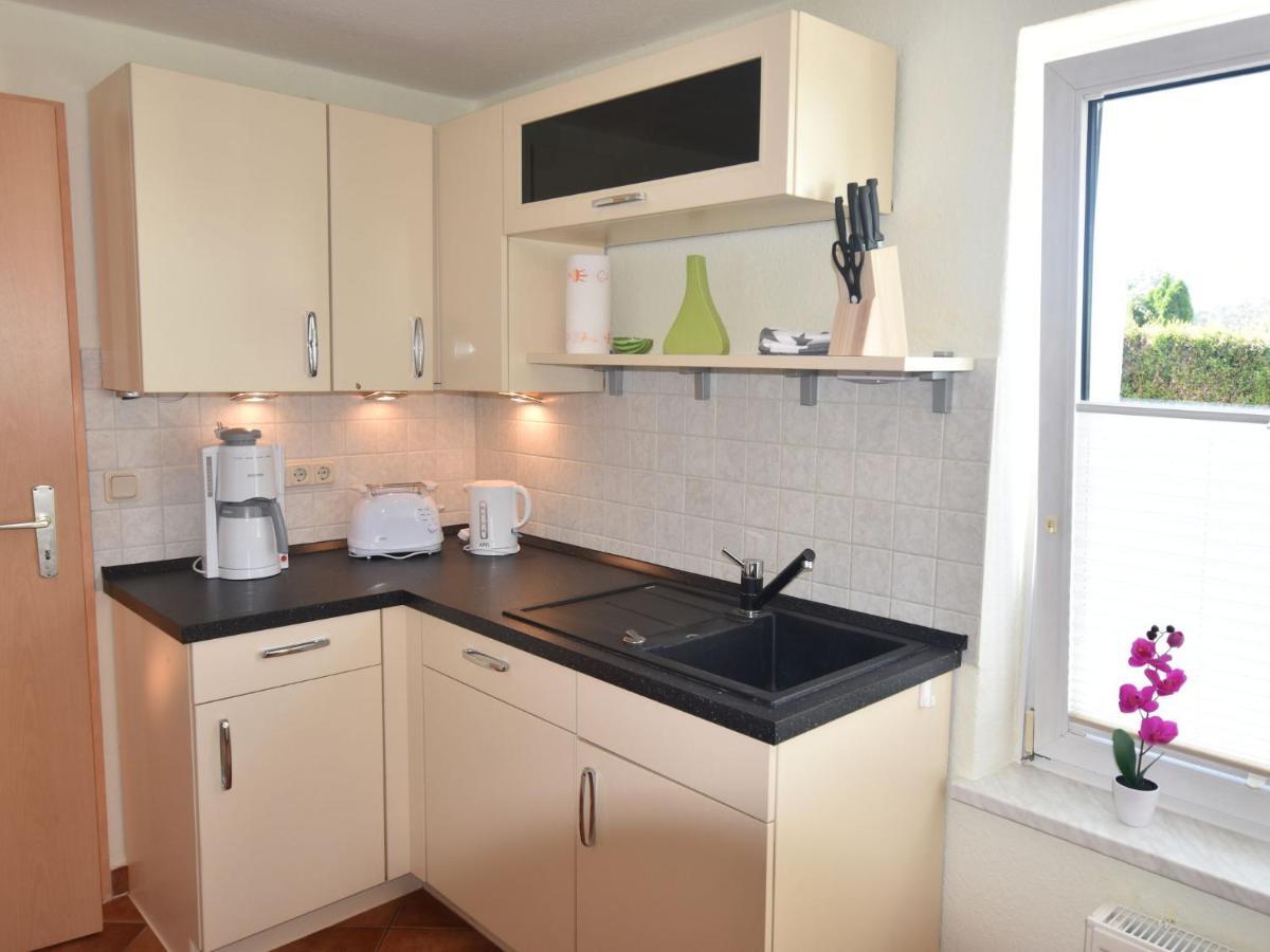 Modern Bungalow In Kroepelin With Garden Villa Bilik gambar
